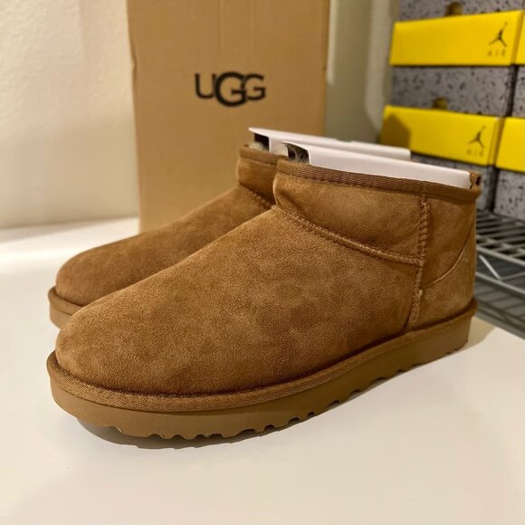 🌜🌚🌛UGG Classic Ultra Mini Water-Resistant Women's Booties🌜🌚🌛 - Picture 2 of 5